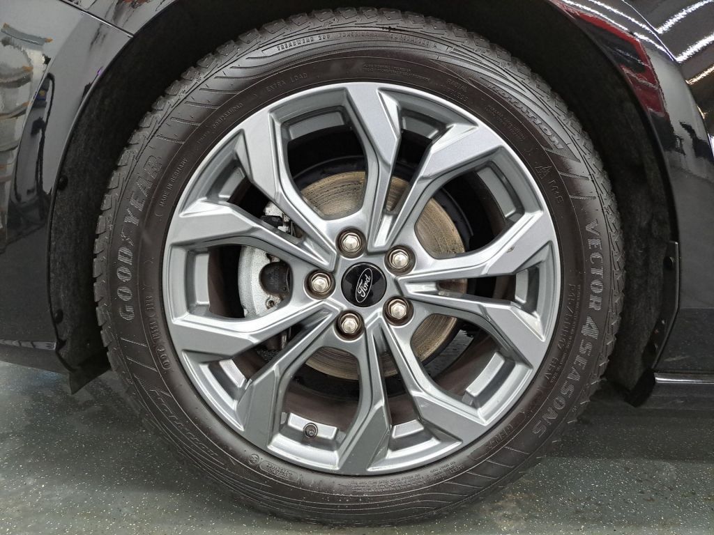 Ford Focus Turnier 1.0  Aut. ST-LINE X MATRIX  NAVI S
