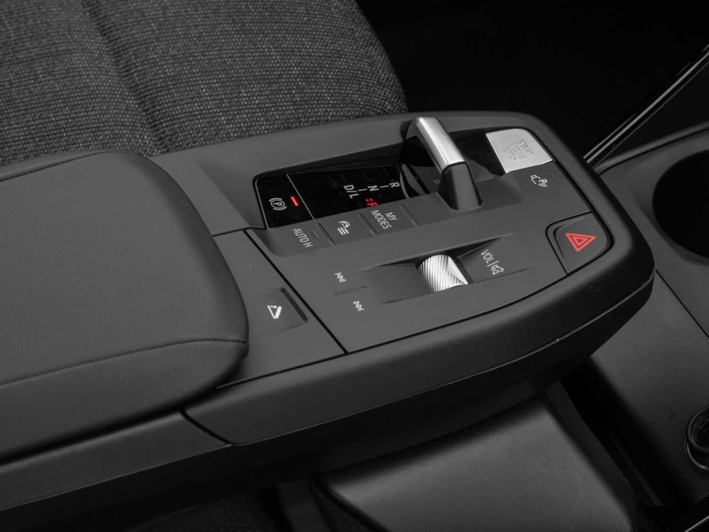 BMW X1 xDrive23i InnovationsPaket - Samsaru's Car Outlet