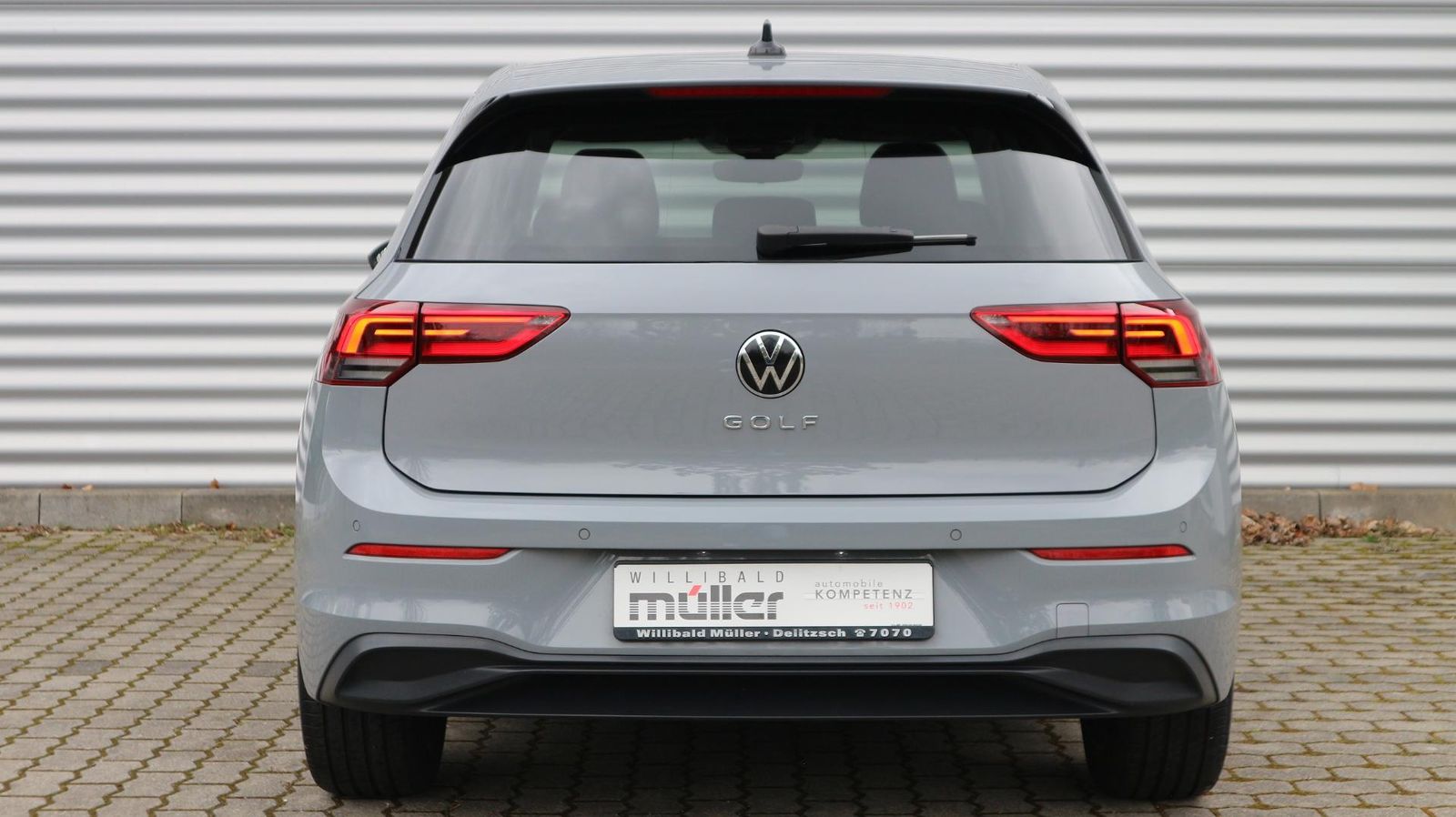 Volkswagen Golf Life - Samsaru's Car Outlet
