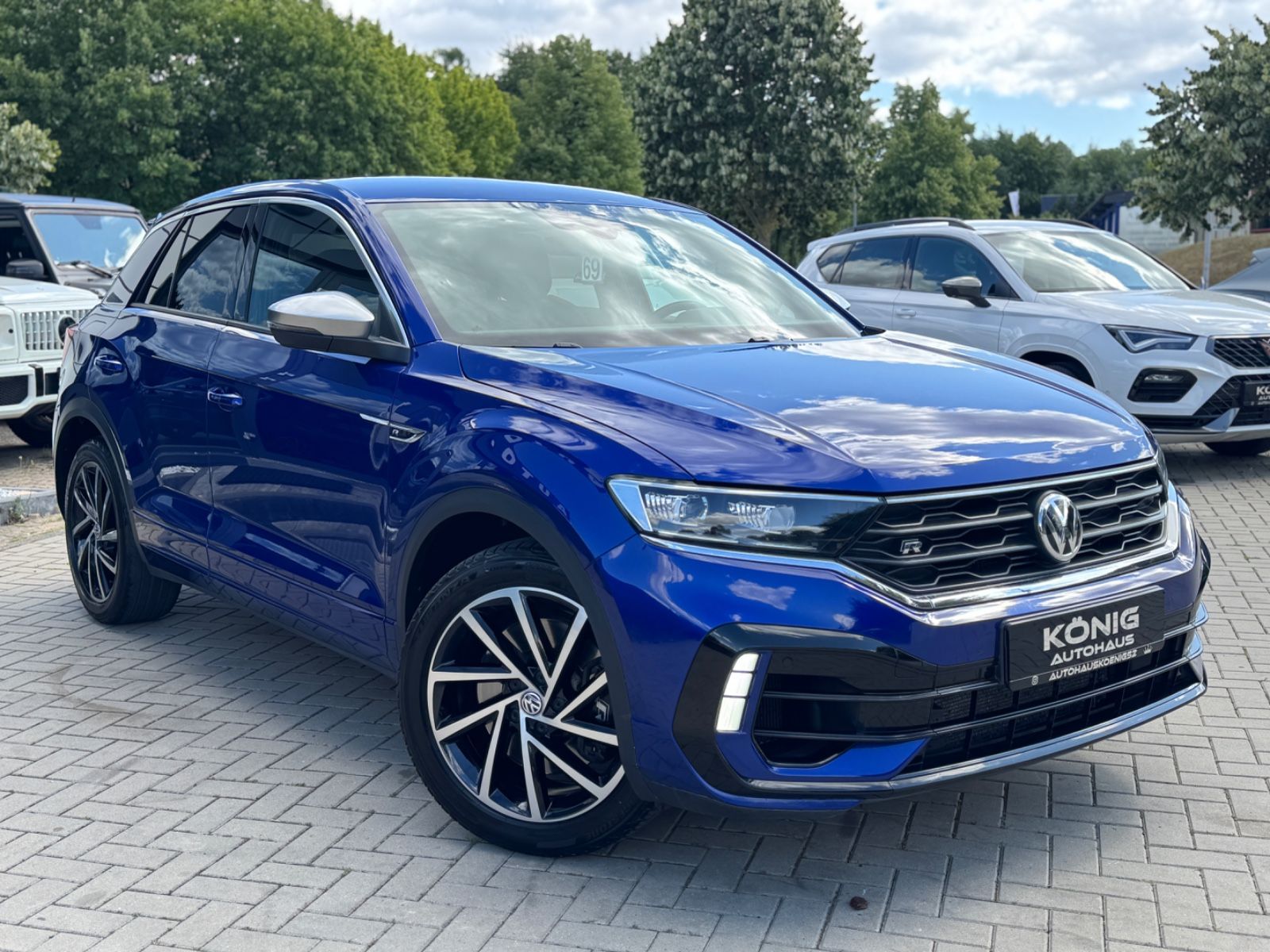 Volkswagen T-Roc R 4Motion - Samsaru's Car Outlet