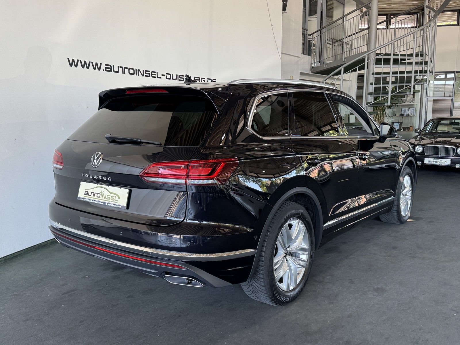 Volkswagen Touareg Atmosphere 4Motion - Samsaru's Car Outlet