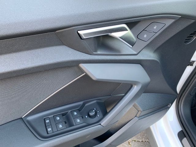 Audi A3 Sportback 30 TFSI S line S tronic |virtual|Na