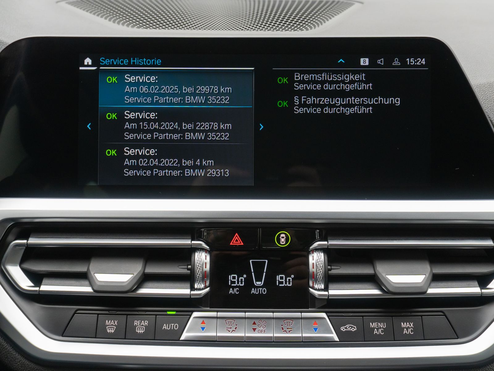 BMW 330e Sport Line - Samsaru's Car Outlet