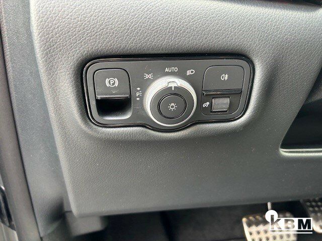 Mercedes-Benz V 220 d STYLE - Samsaru's Car Outlet