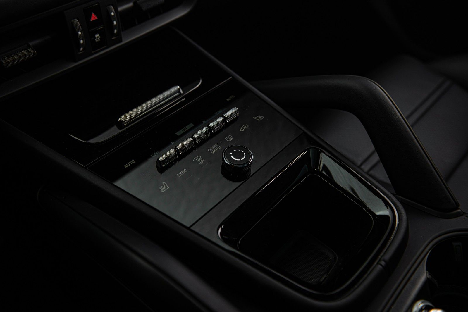 Porsche Cayenne Coupe E-Hybrid / SportDesign / VAT
