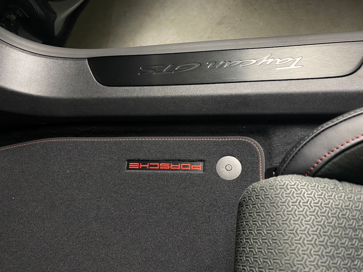 Porsche Taycan GTS | Hinterachslenkung | HD-Matrix LED |