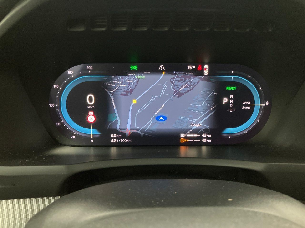 Volvo XC 90 T8 AWD Core Plug-In AHK StHz