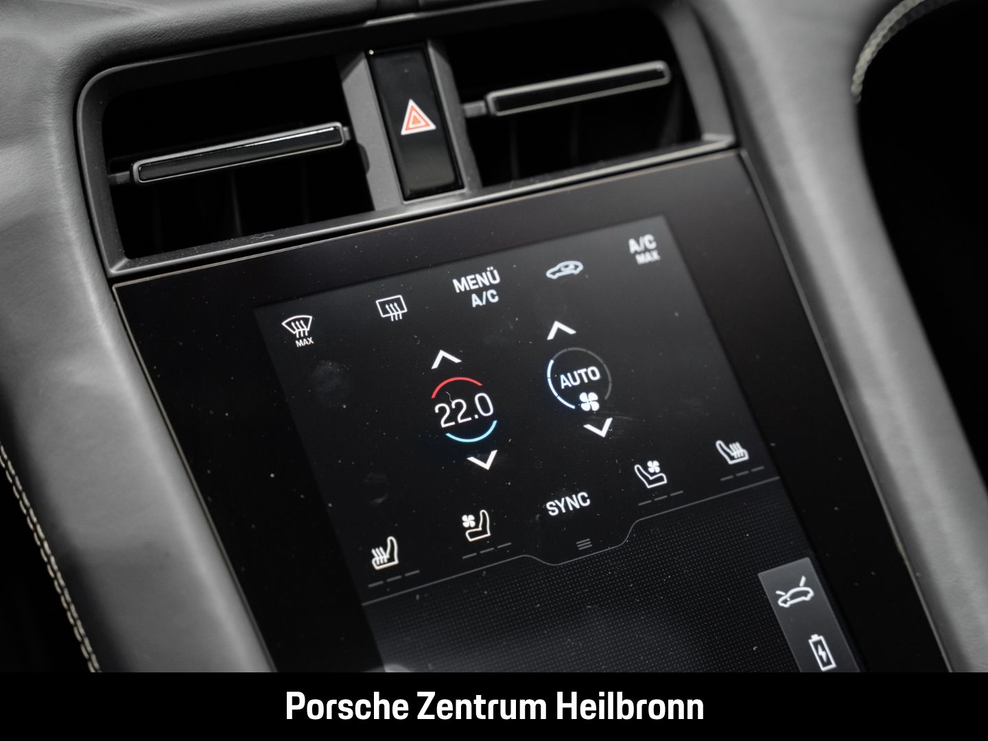 Porsche Taycan Turbo S Burmester Surround-View Head-Up