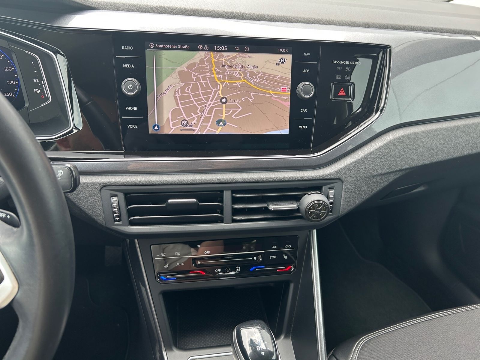 Volkswagen Taigo 1.5 TSI Style - Samsaru's Car Outlet