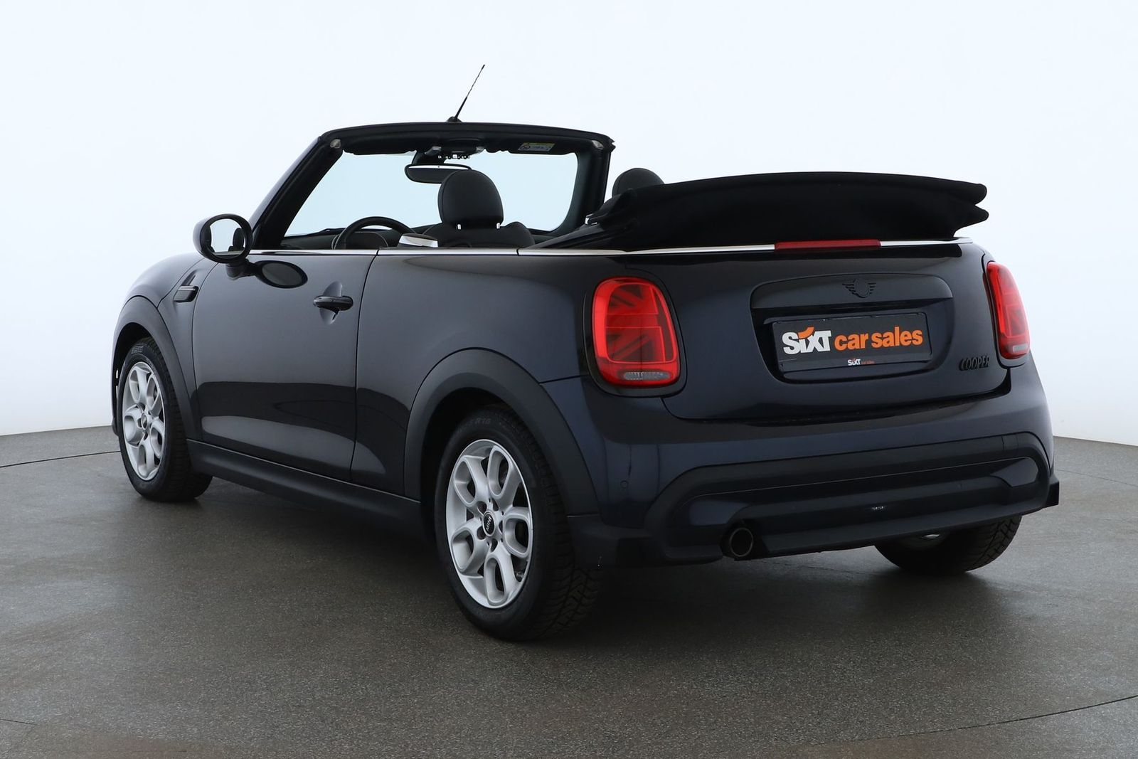 MINI Cooper Cab. Classic Trim - Samsaru's Car Outlet