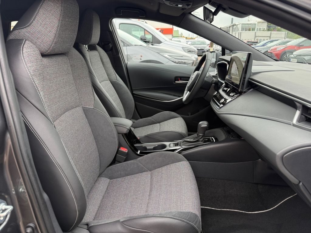Toyota Corolla 1.8 Hybrid Touring Sports Teamplayer (ZE
