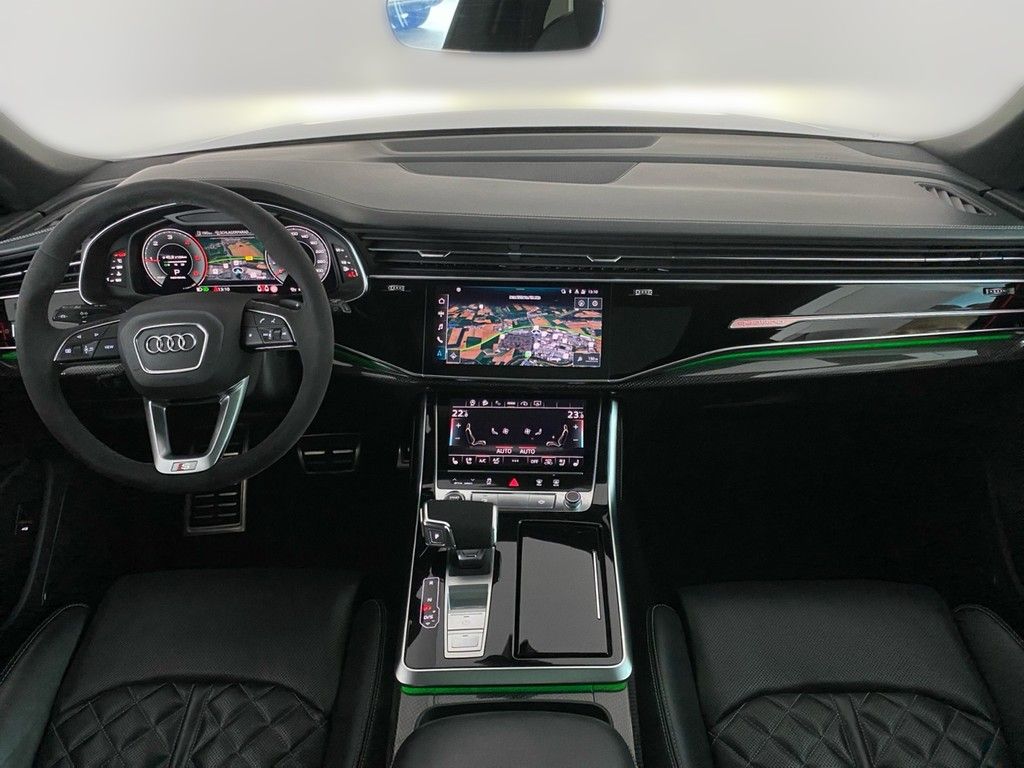 Audi Q8 50 TDI quattro S line PANO+AHK+CARBON+ACC+B&O