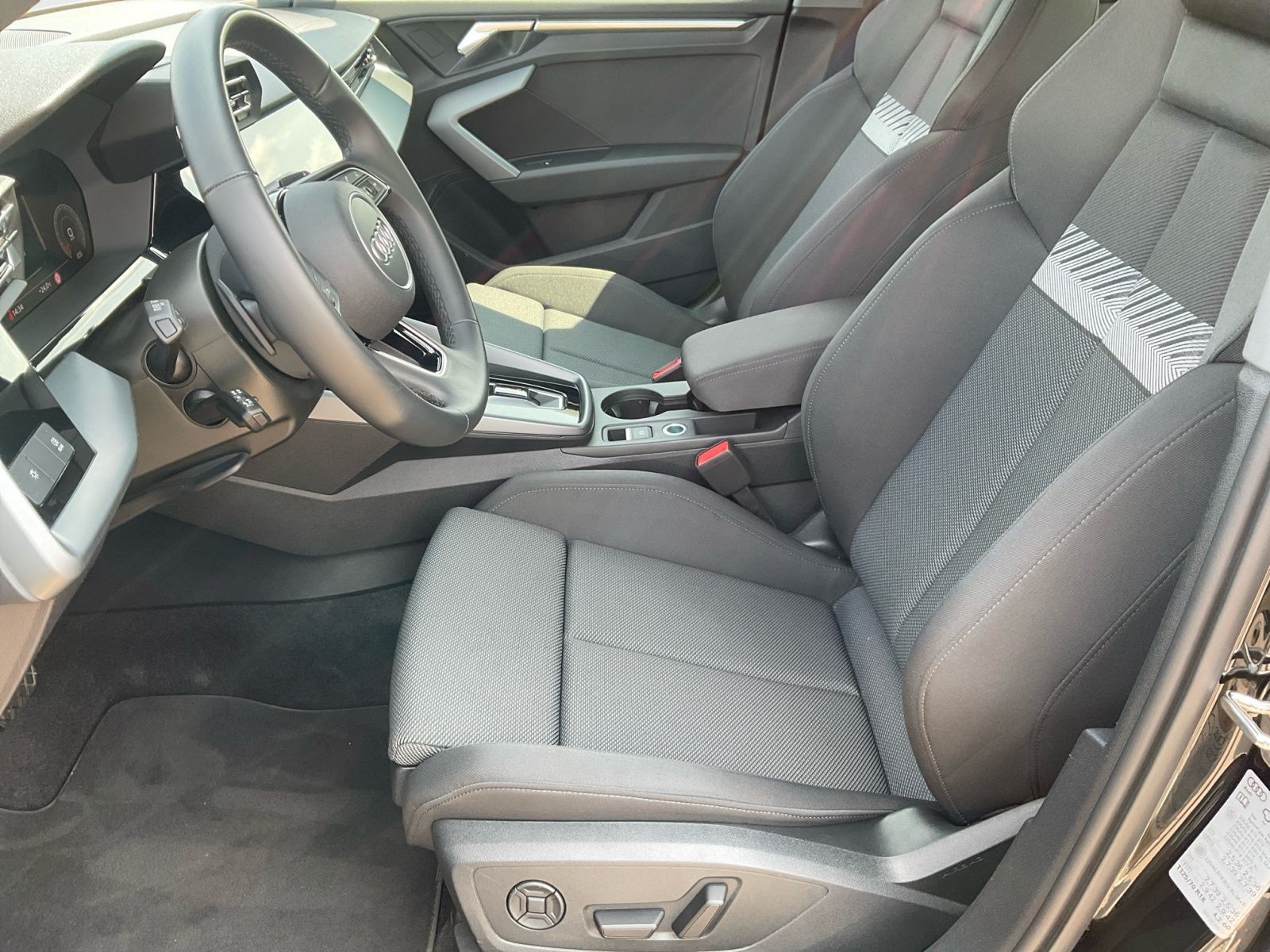 Audi A3 Limousine 35 TFSI advanced - Samsaru's Car Outlet