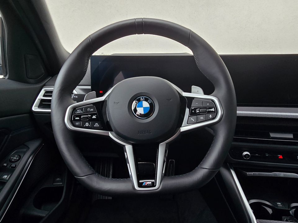 BMW 320d xDrive Touring M Sportpaket*ab 3,99% eff.*