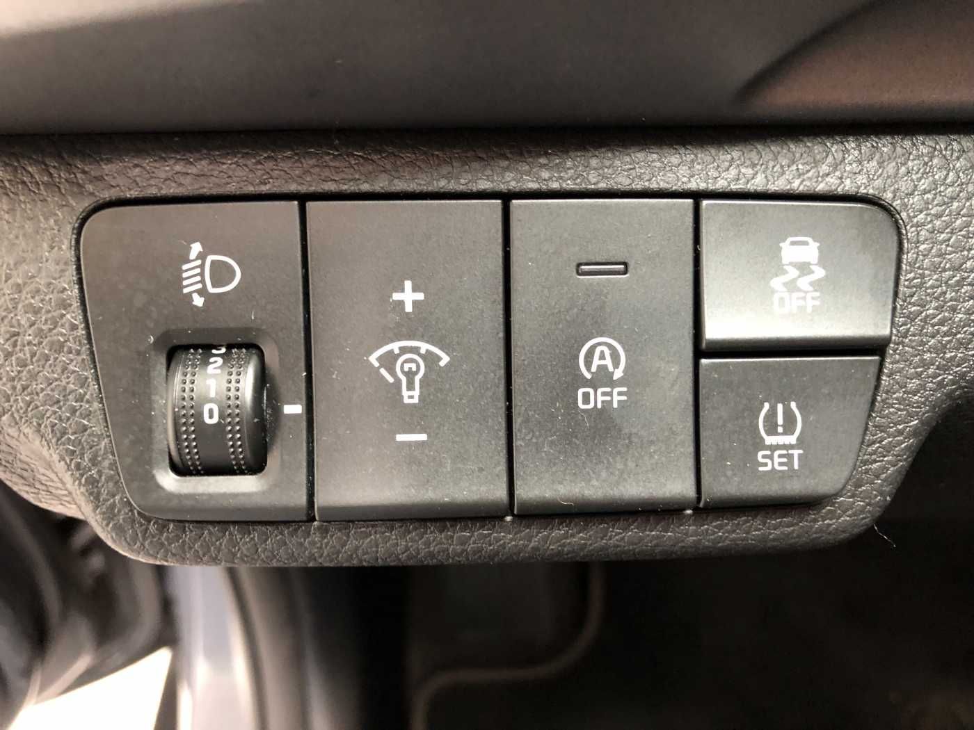 Kia Stonic 1.0i T DCT Vision - Samsaru's Car Outlet