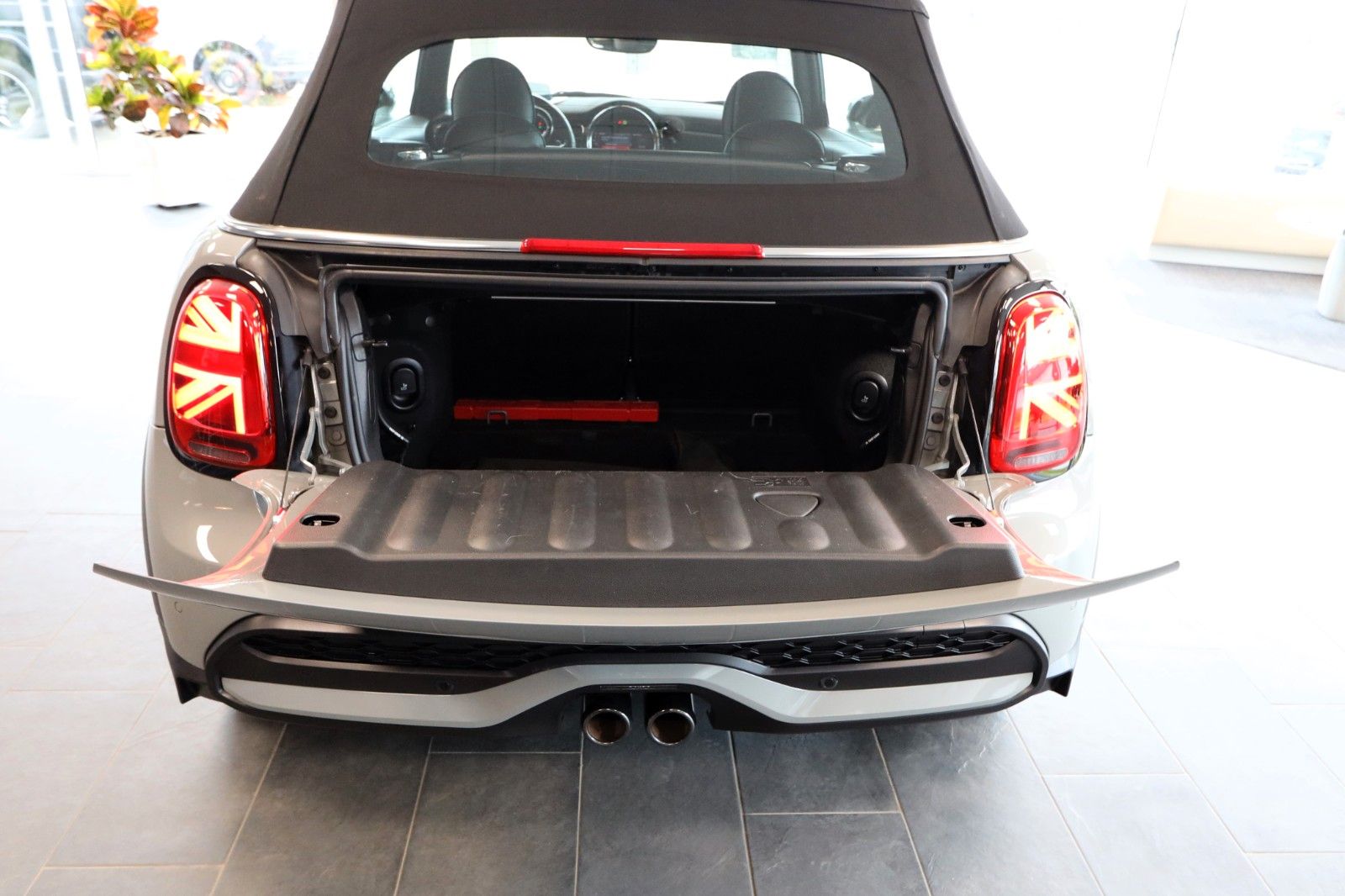 MINI Cooper S Cabrio Classic - Samsaru's Car Outlet
