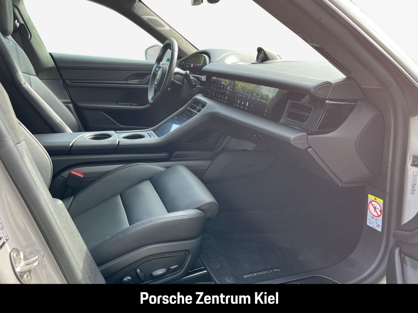 Porsche Taycan Turbo S Sport Turismo Burmester Sunshine-