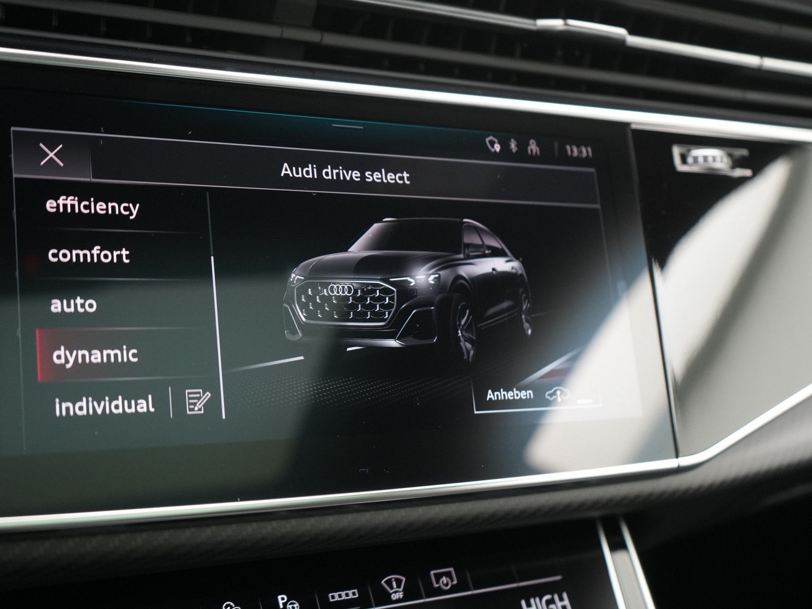 Audi Q8 S line business LASER B&O STANDHZ LEDER-RAUTE