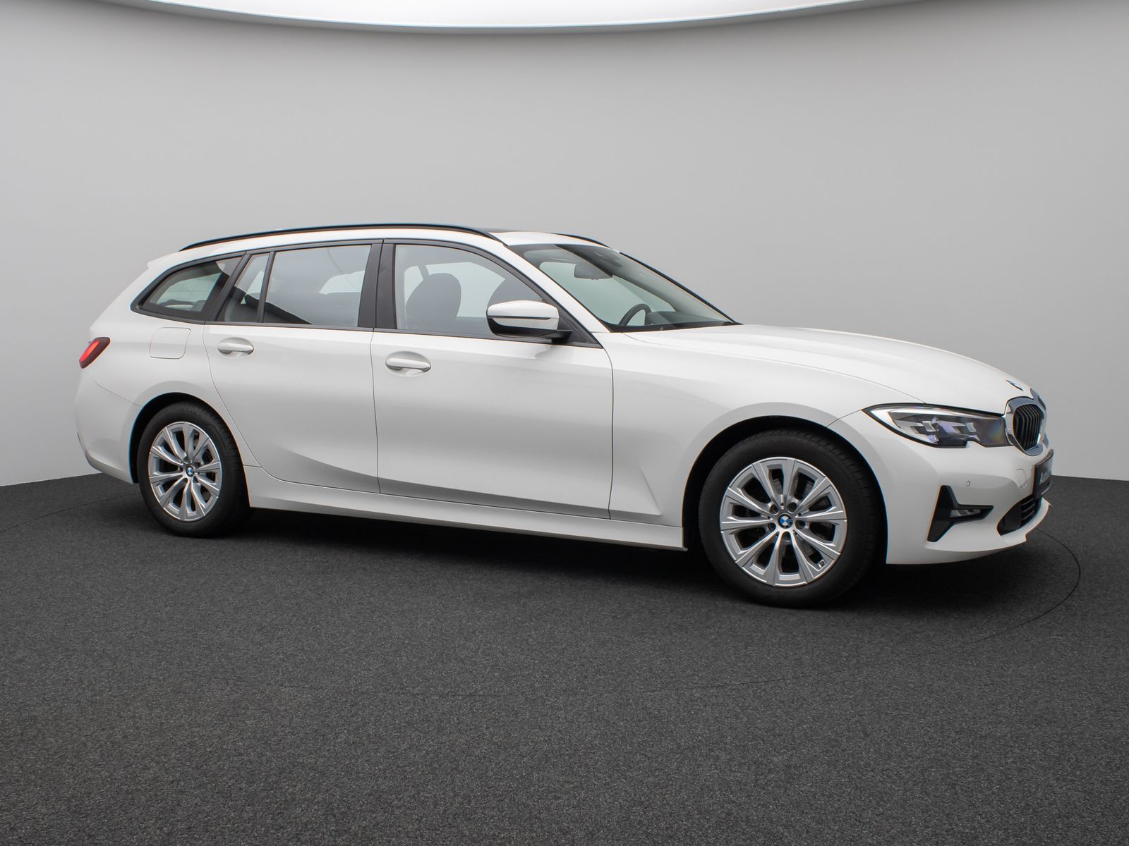 BMW 320d - Samsaru's Car Outlet