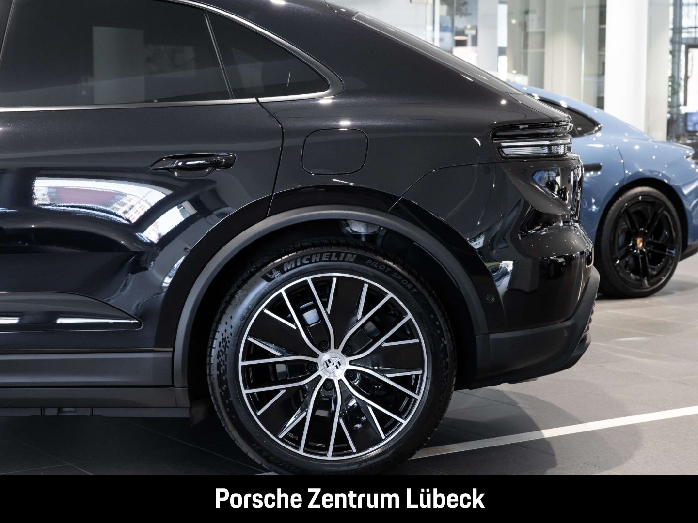 Porsche Macan - Samsaru's Car Outlet