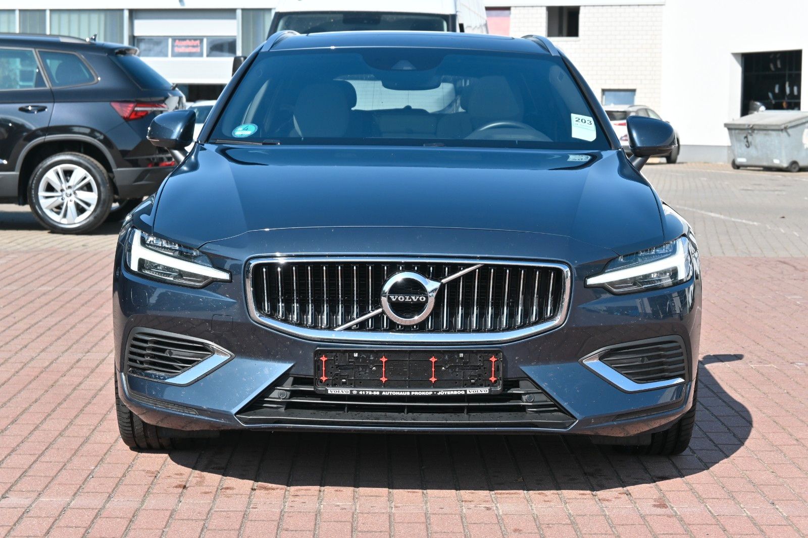 Volvo V60 T6 Inscription AWD PHEV H&K*PANO*RFK*AHK*