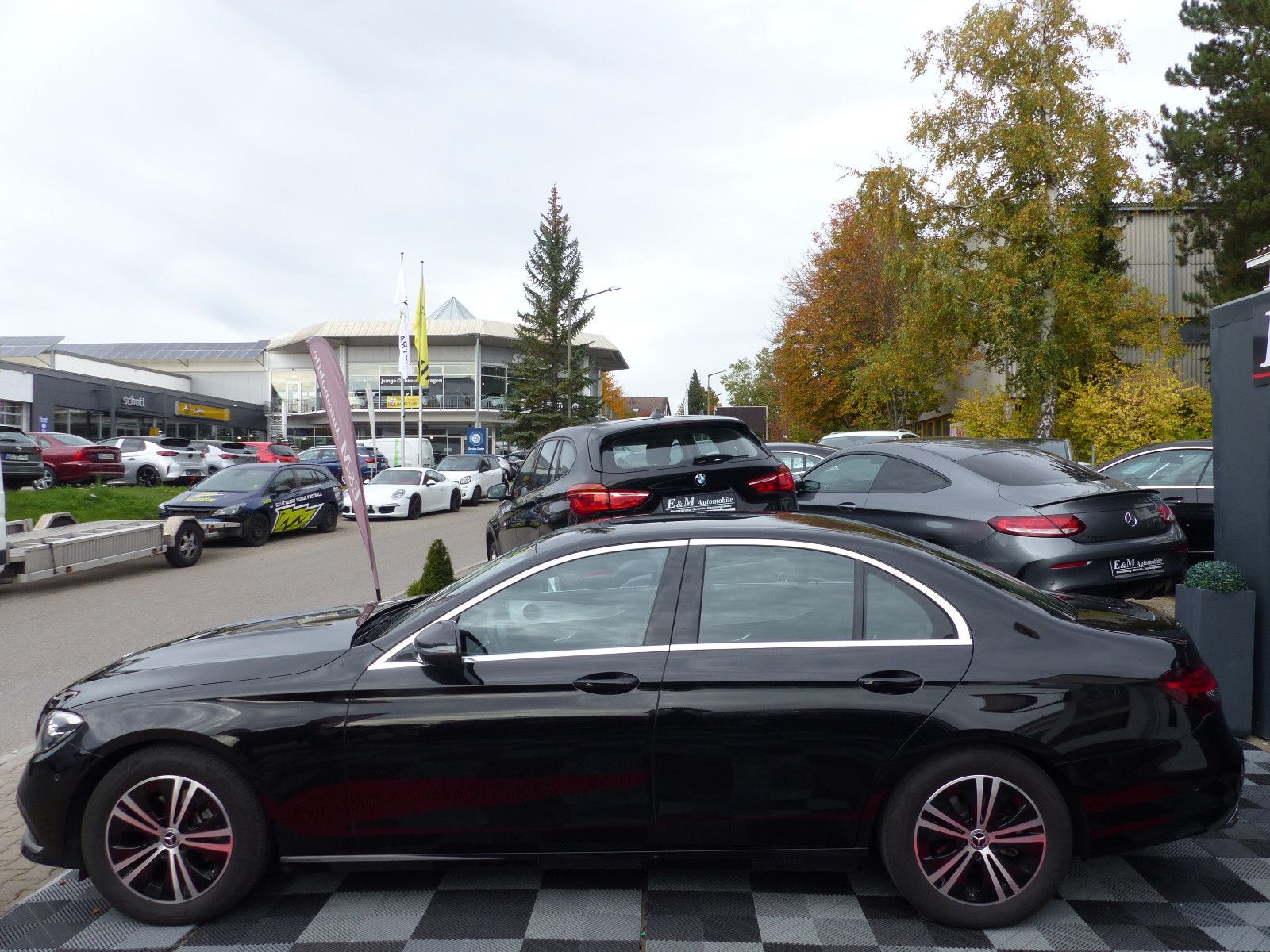 Mercedes-Benz E 220 d AVANGARDE - Samsaru's Car Outlet