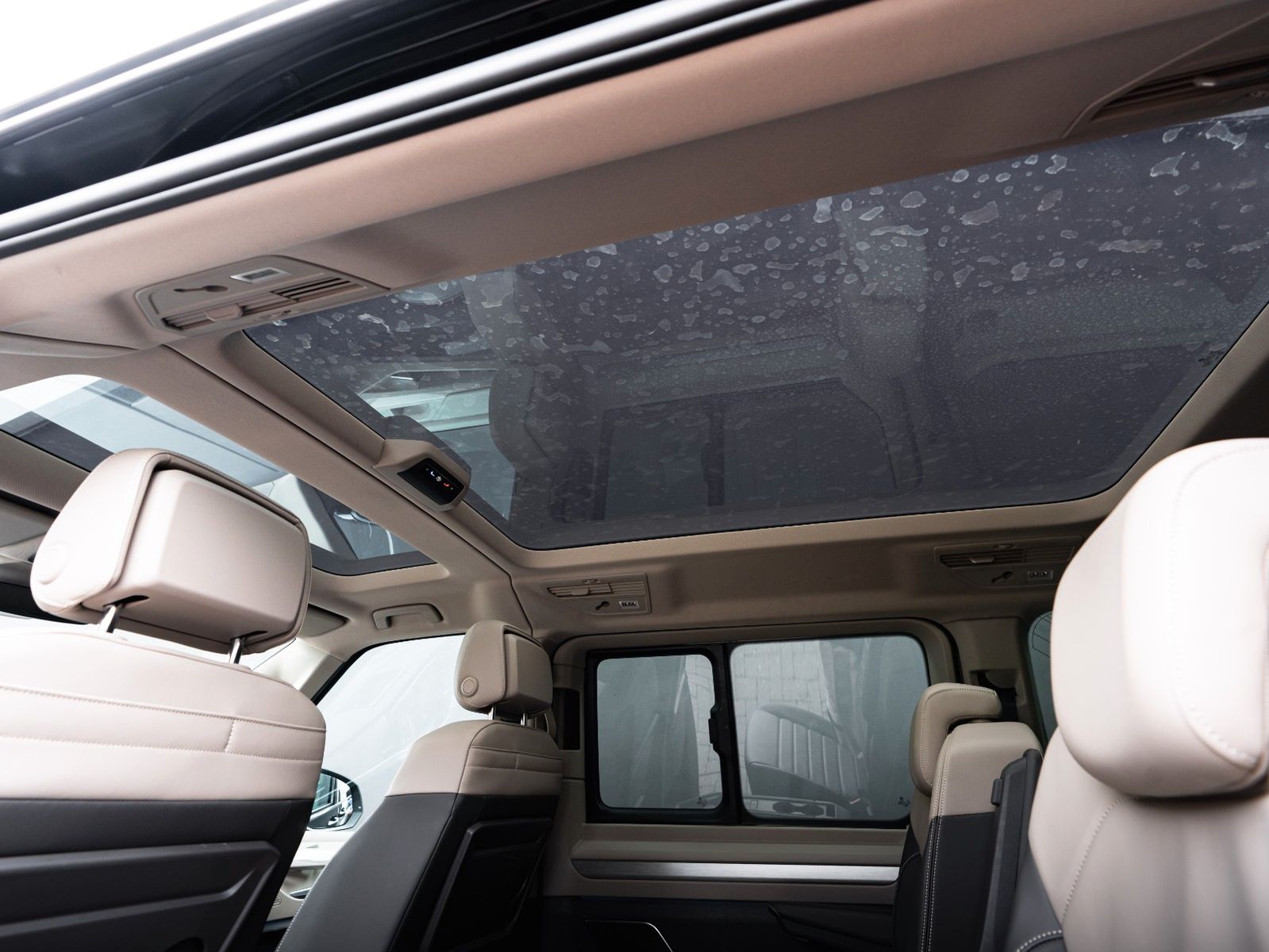 Volkswagen T7 Multivan LANG 100% VOLL TSDHZG LEDER PANO