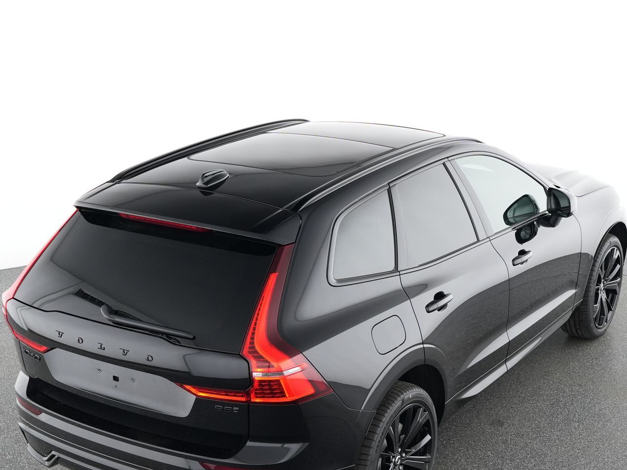 Volvo XC60 B5 Ultra Black Edition AWD !!!HUD+PANO+360°