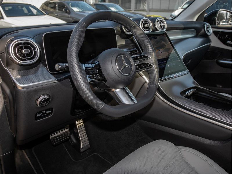 Mercedes-Benz GLC 300 d 4M AMG-Sport/LED/360/Pano/AHK/Night/19