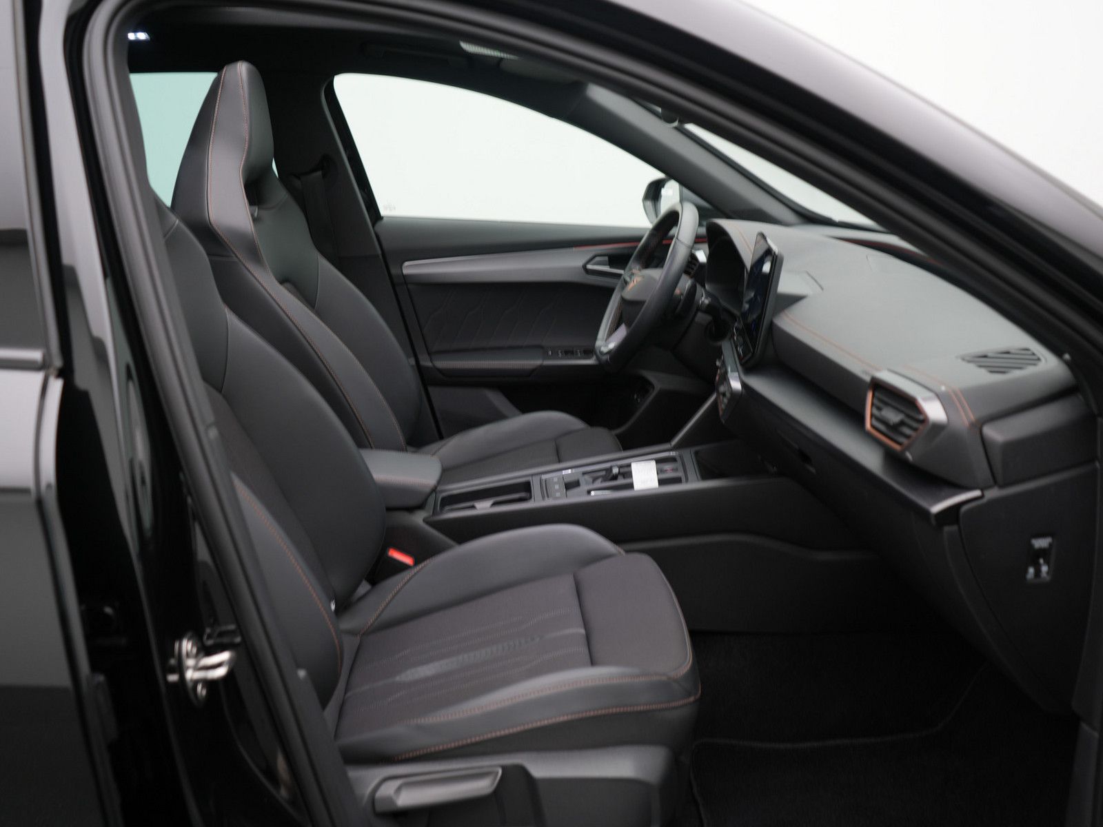 Cupra Formentor VZ VIRT KAM DCC CARPLAY LED SHZ