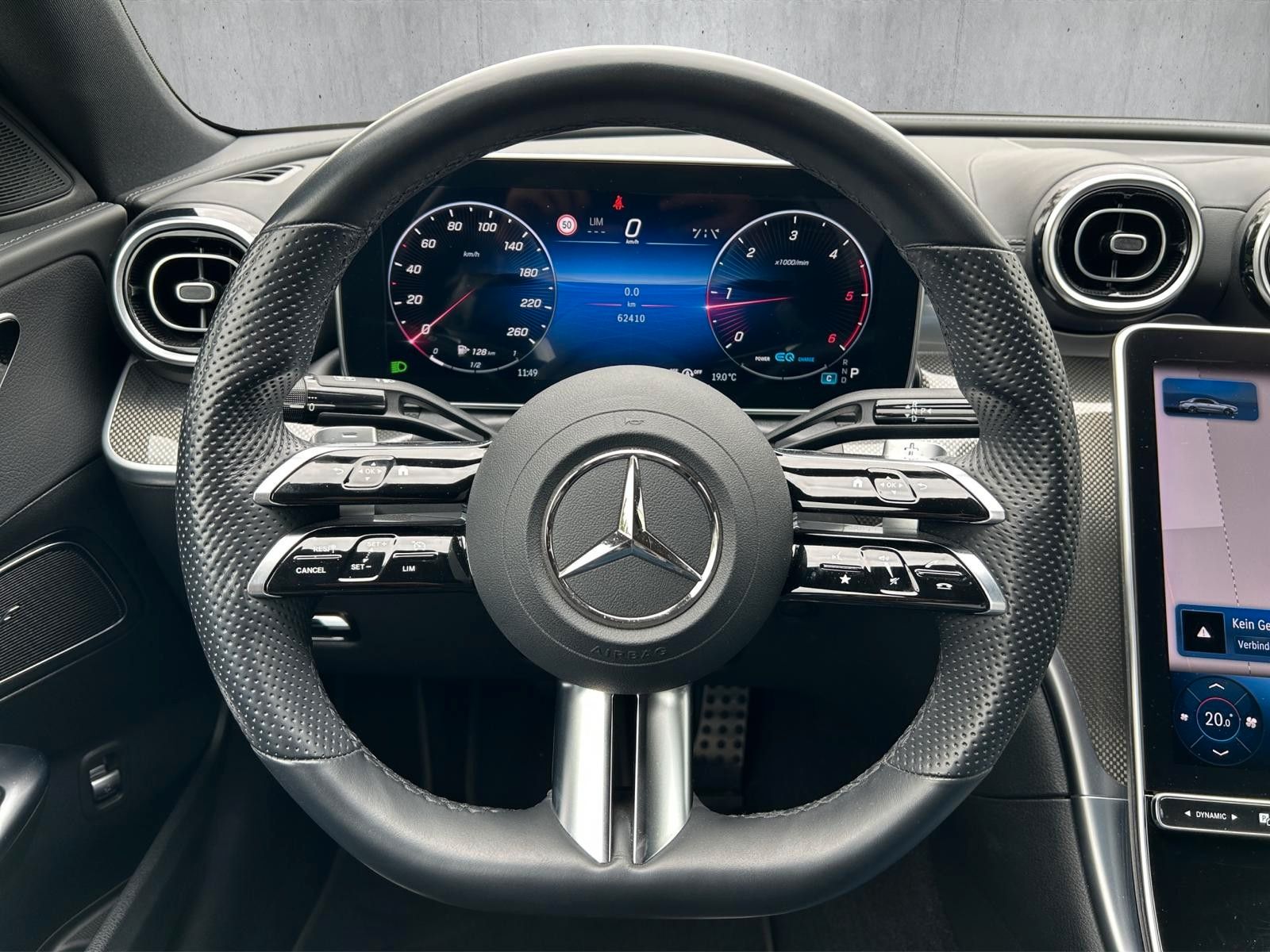 Mercedes-Benz C 220 d AMG Line - Samsaru's Car Outlet