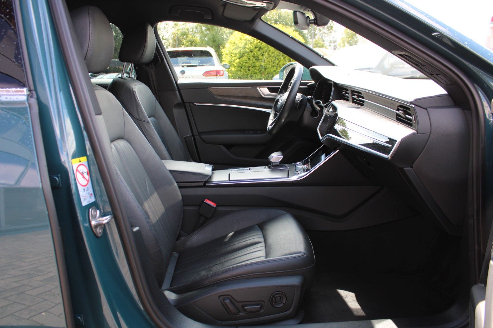 Audi A6 Avant 40 TDI qu. design - Samsaru's Car Outlet