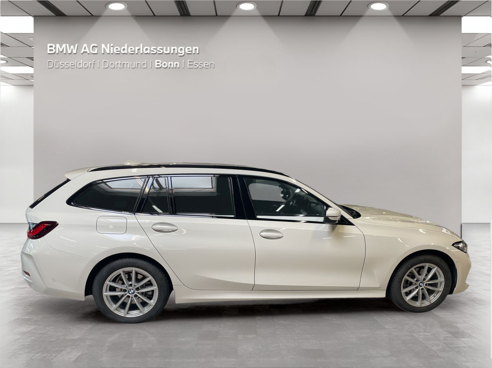 BMW 318i Touring AHK Driv.Assist.Prof Kamera LED