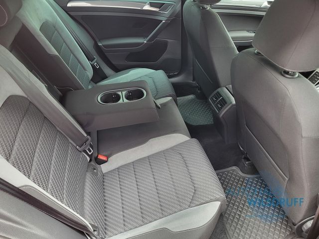 Volkswagen Golf VII 1.5 TSI DSG Highline R-Line - Samsaru's Car Outlet