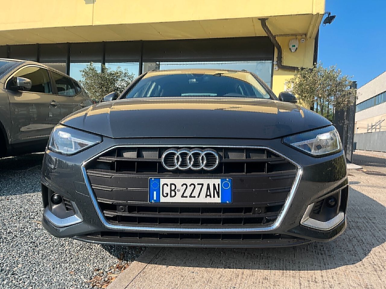 Audi A4 Avant 35 TDI S tronic - Samsaru's Car Outlet