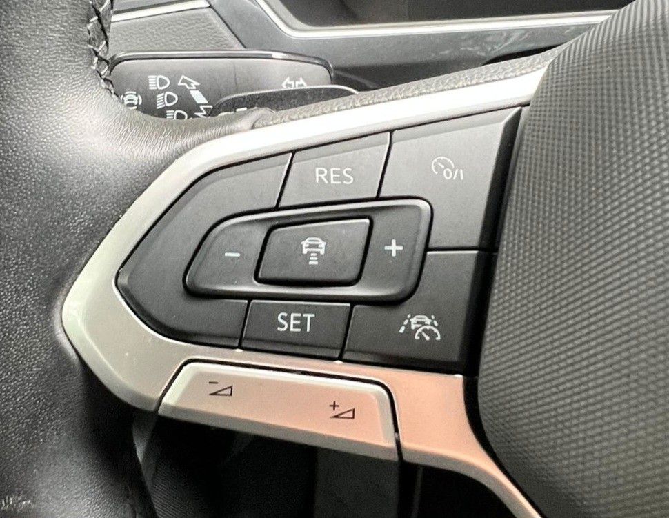 Volkswagen Tiguan Elegance - Samsaru's Car Outlet