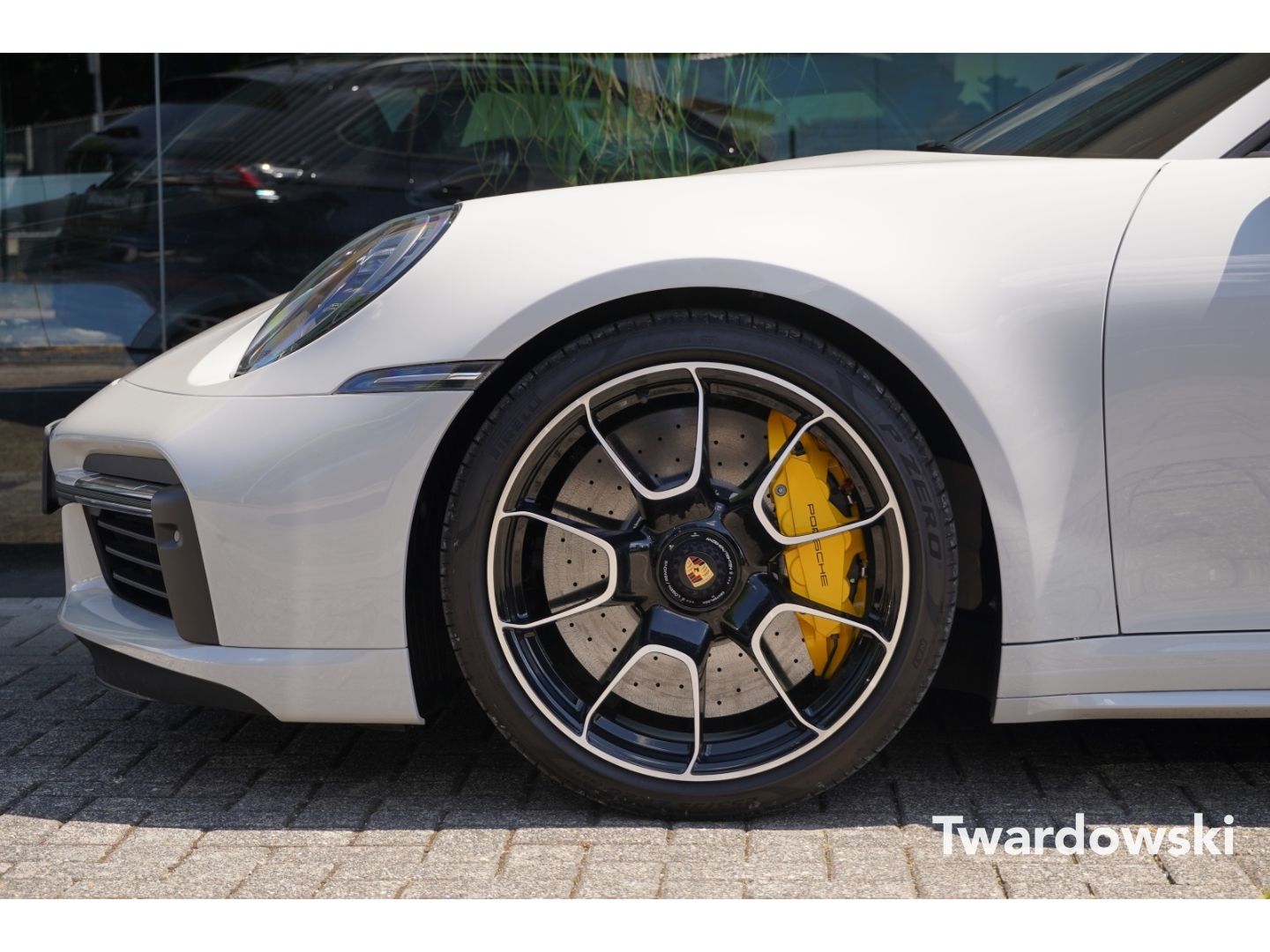 Porsche 911 992 Turbo S Cabriolet APPROVED LIFT MEMO