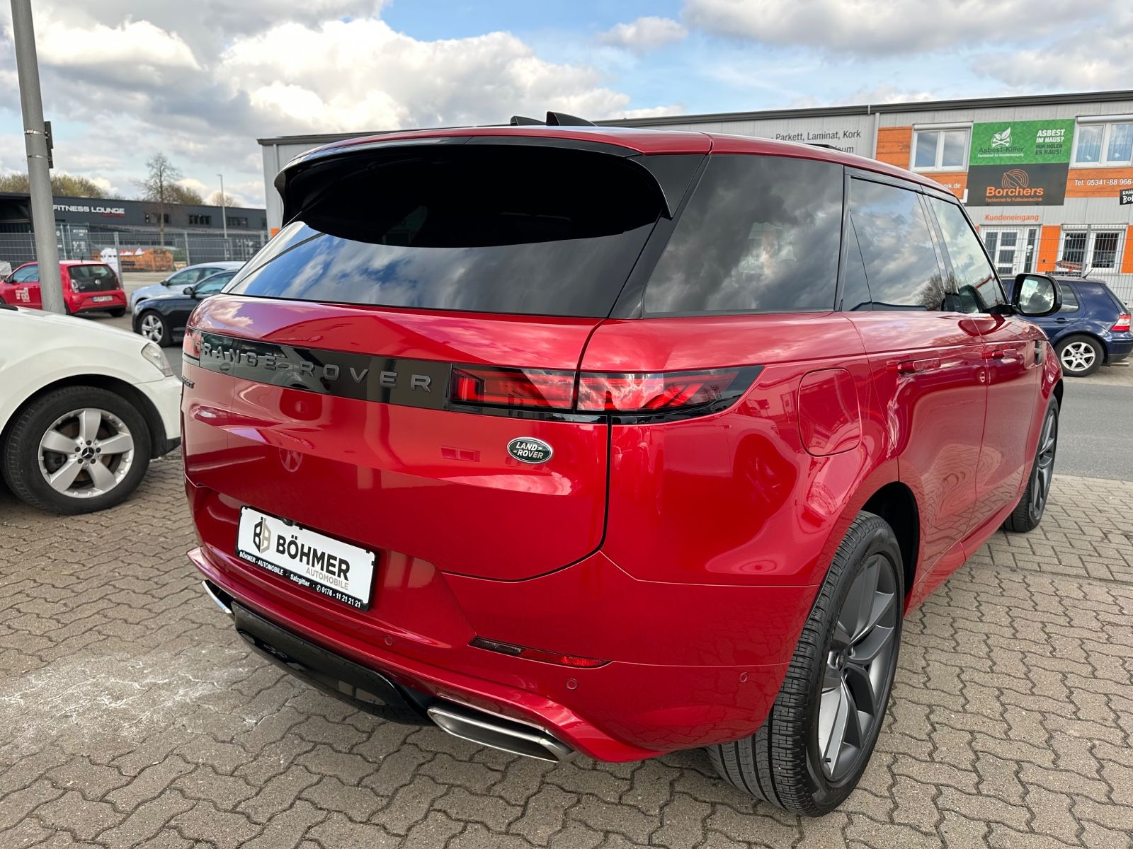 Range Rover Sport Dynamic SE Hybrid - Samsaru's Car Outlet