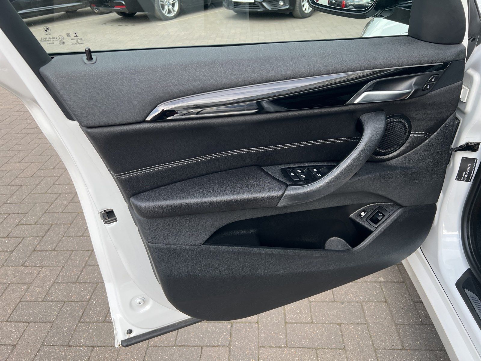 BMW X1 xDrive25e - Samsaru's Car Outlet