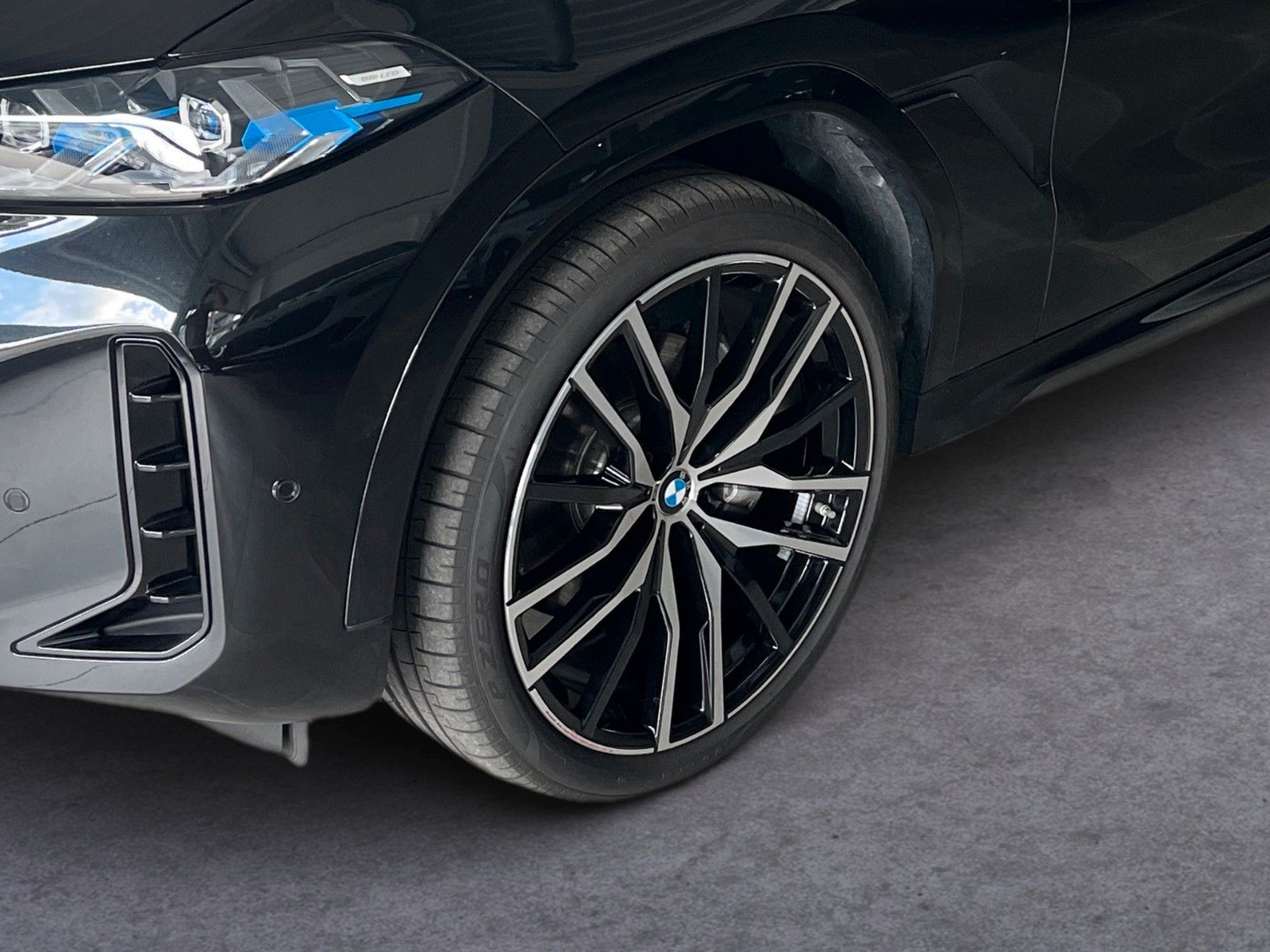 BMW X6 xDrive 40d M SPORT/LED/AHK/PANO-DA/H&K