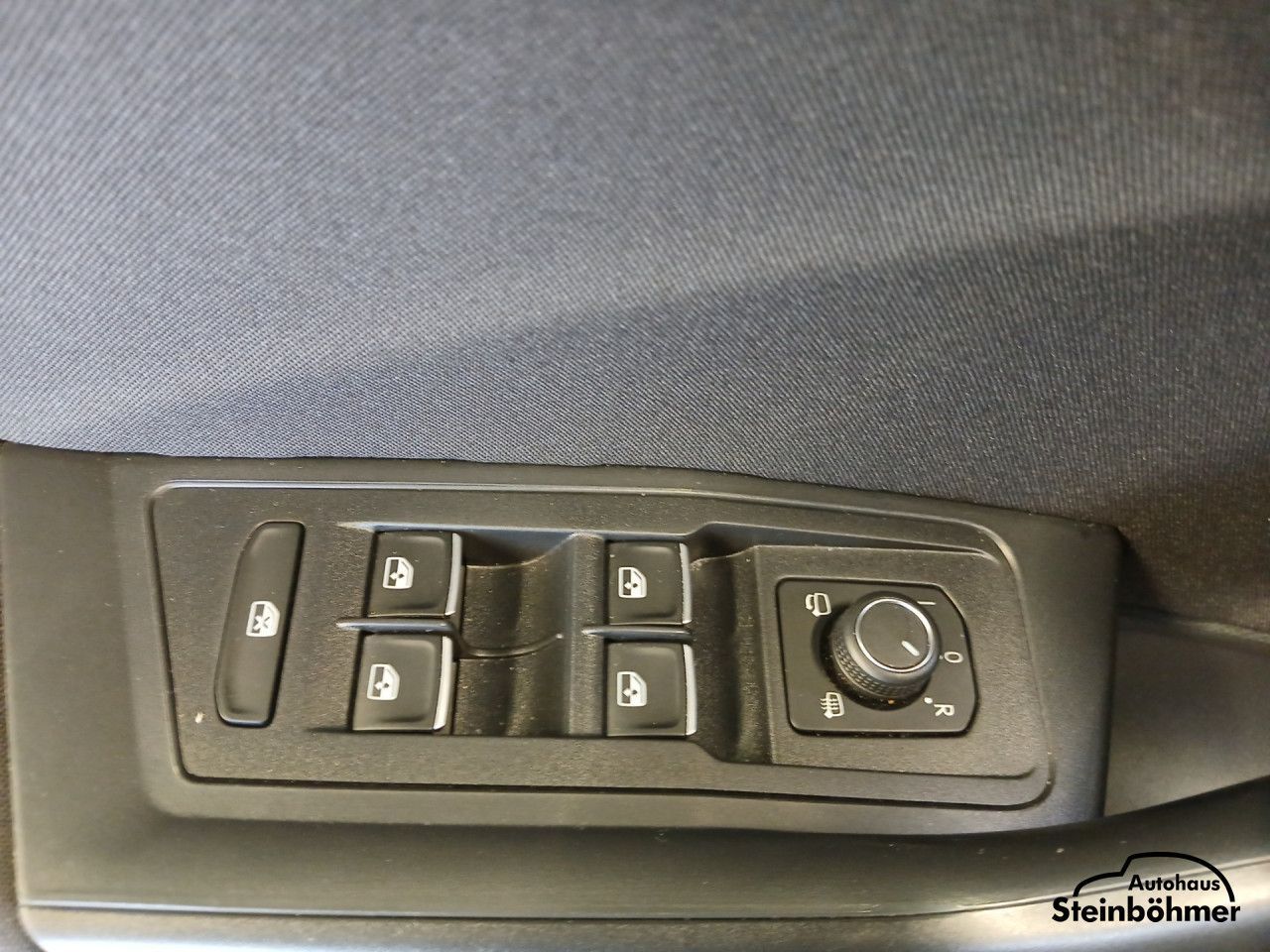 Volkswagen T-ROC Sport 1.5TSI DSG - Samsaru's Car Outlet