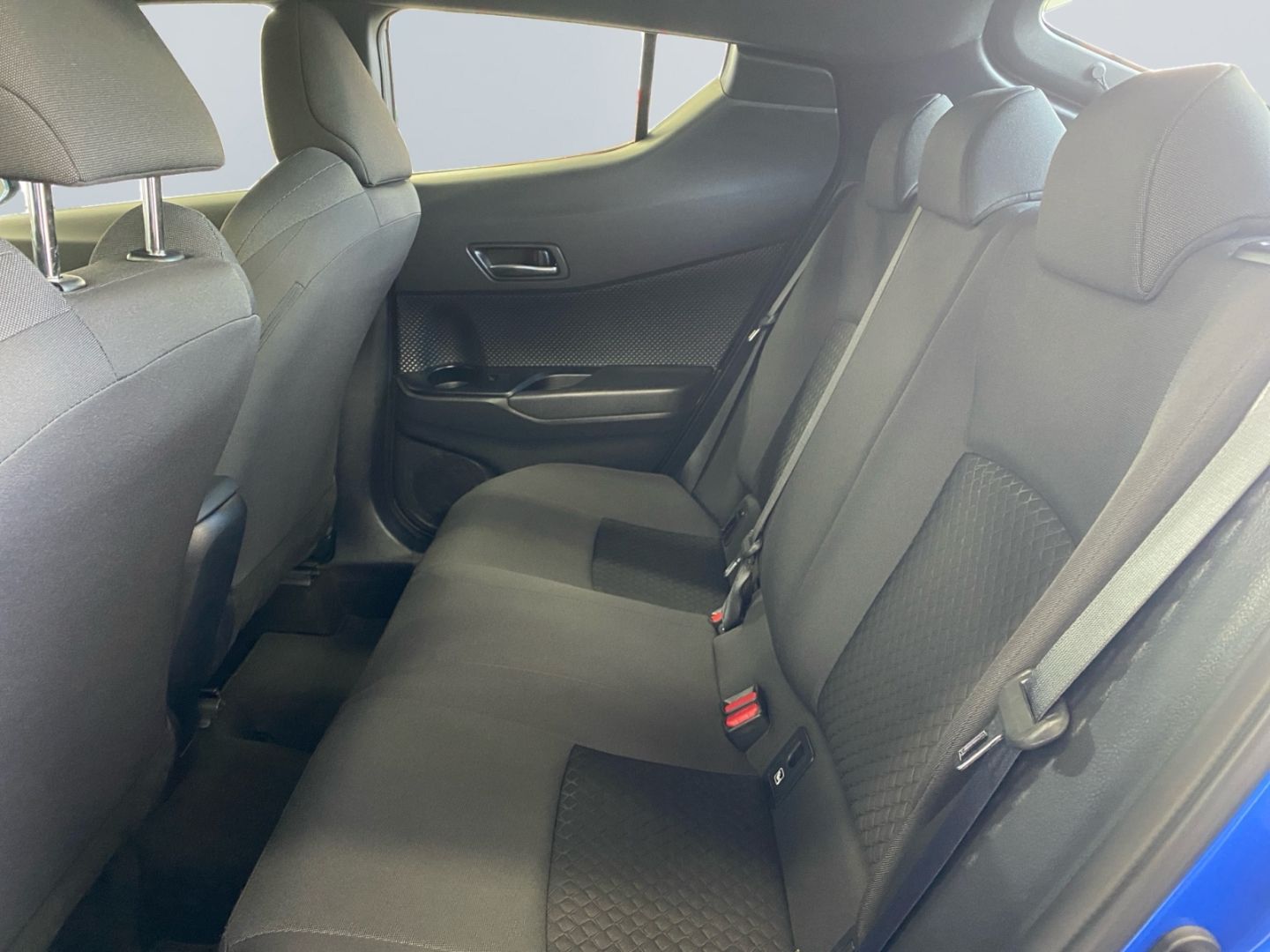Toyota C-HR 1.8 Hybrid Business-Edition *NAVI*SHZ*Kamer