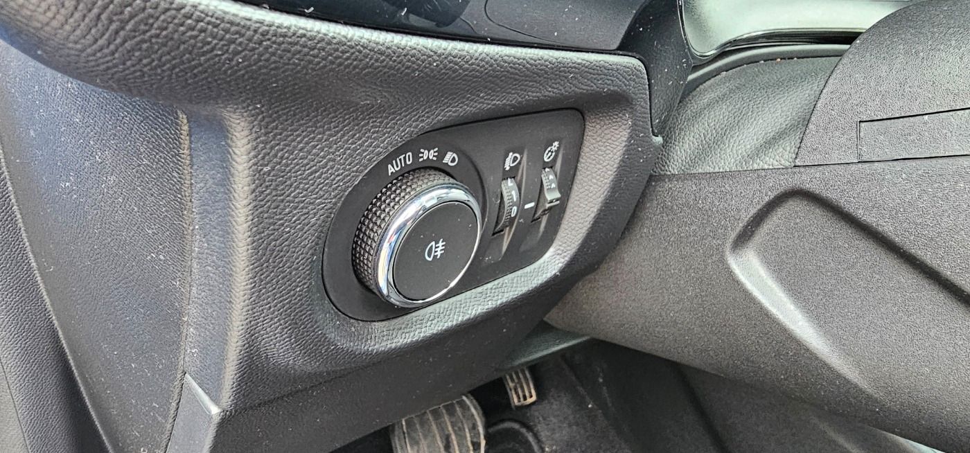 Opel Corsa F e Edition - Samsaru's Car Outlet