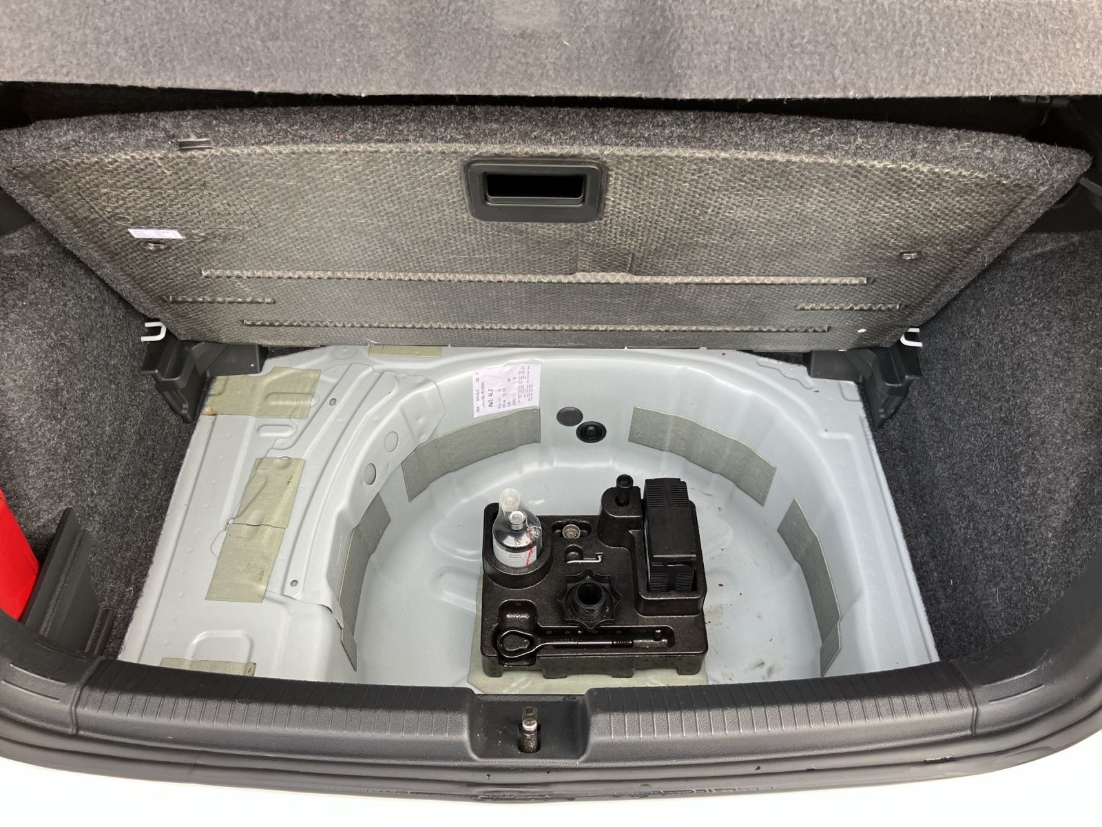 Volkswagen Polo TSI Highline DSG - Samsaru's Car Outlet