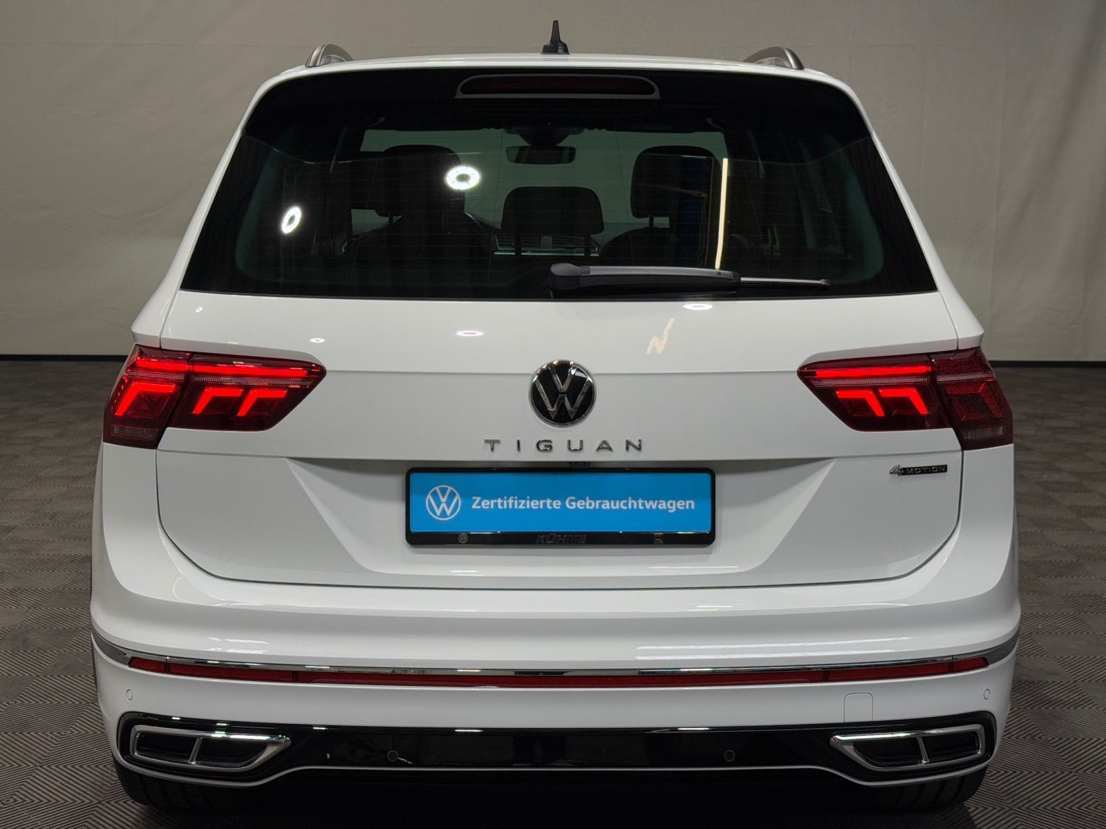 Volkswagen Tiguan R-Line 2.0 TDI DSG 4M - Samsaru's Car Outlet