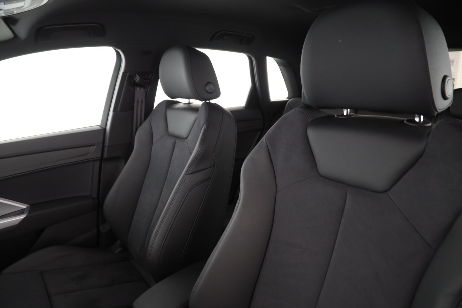 Audi Q3 35 TDI quattro S tronic S line - Samsaru's Car Outlet