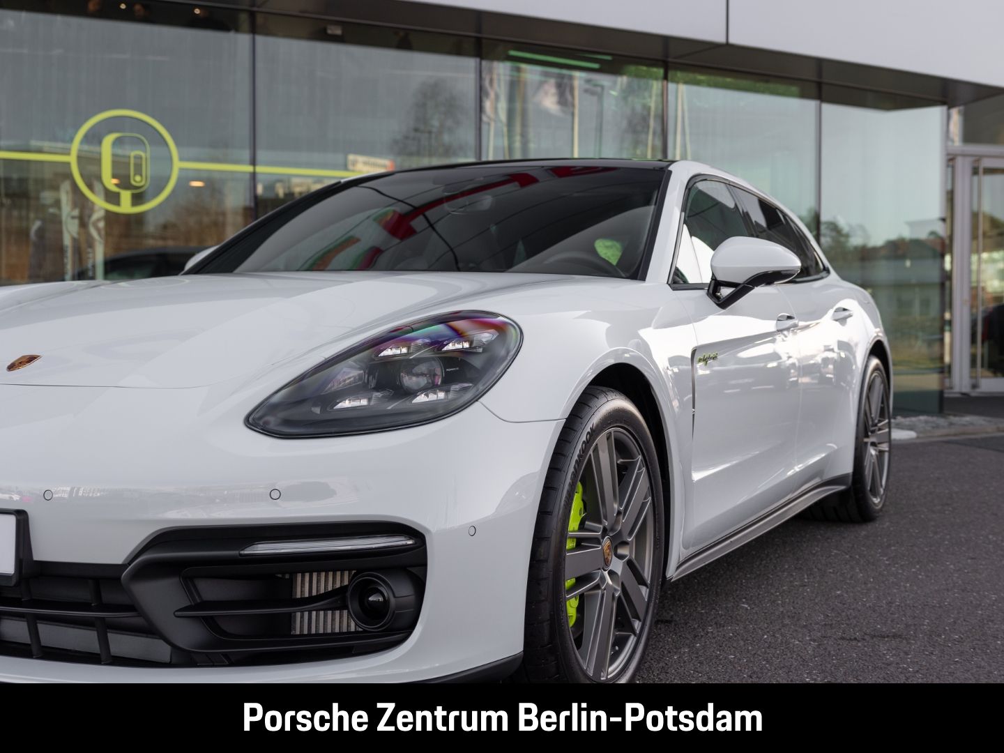 Porsche Panamera 4 E-Hybrid Sport Turismo Platinum Editi