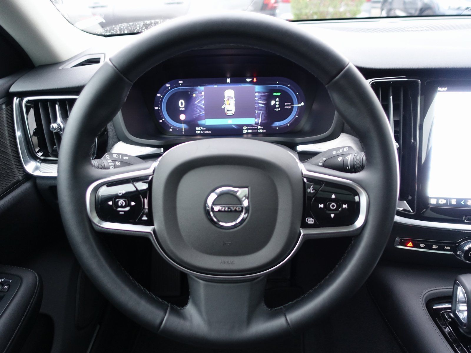 Volvo V60 Plus Dark T6 AWD Plug-in Hybrid AHK/360°/KAM