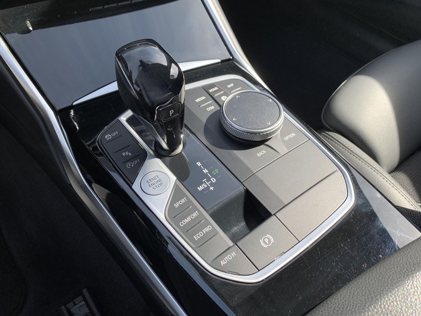 BMW 330i Touring Sport Line - Samsaru's Car Outlet