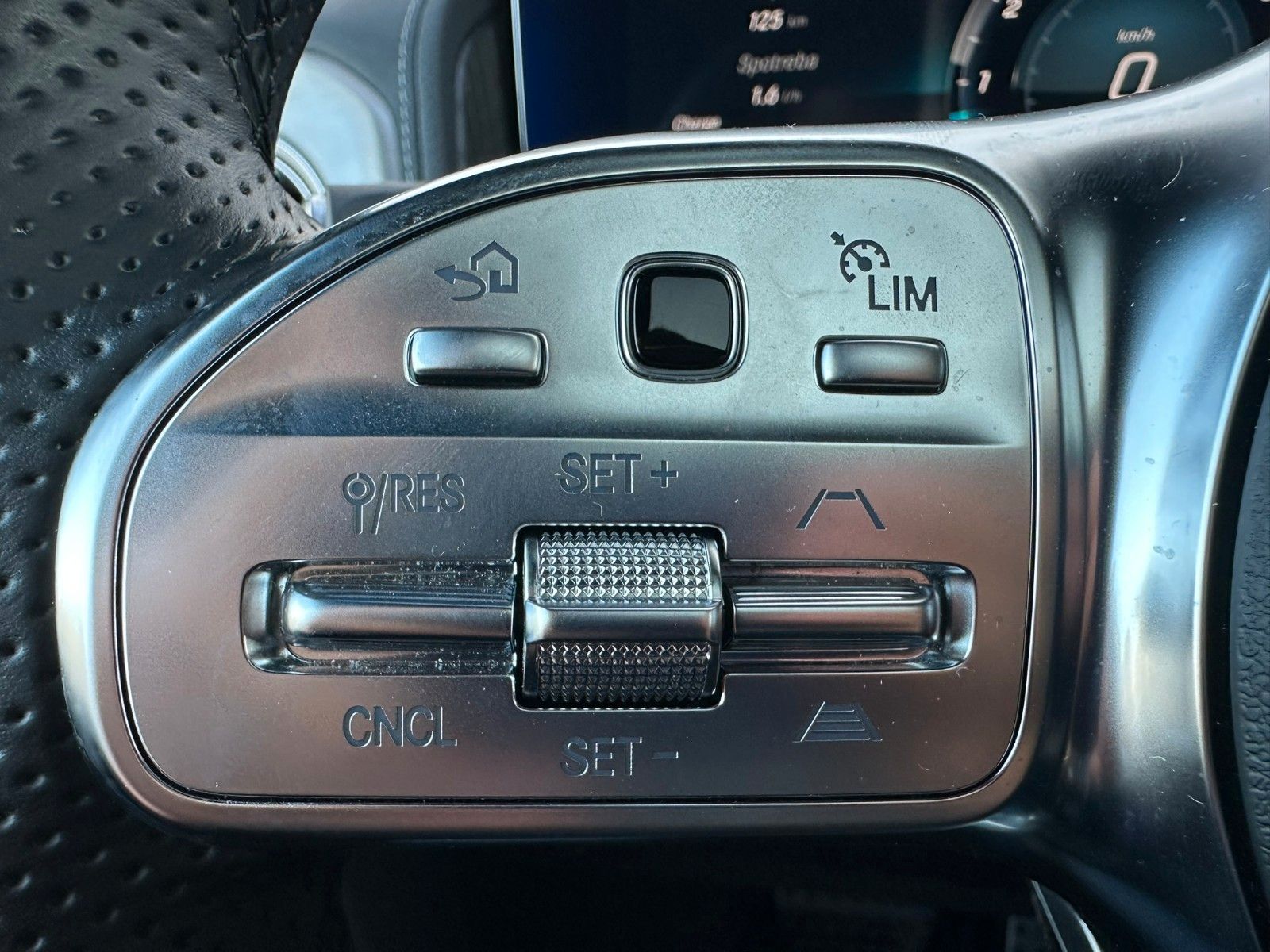 Mercedes-Benz G 500 - Samsaru's Car Outlet